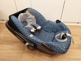 Set Maxi Cosi: 2x autosedačka (0-13 kg a 9-18 kg) + základna - 3