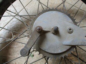 čz 125 B zadní kolo - 3