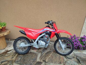 Honda CRF 125 2022 - 3