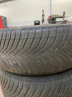 Celoroční 225/40R18 - 3