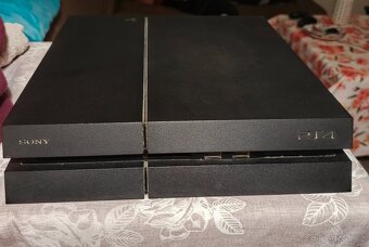 PlayStation 4 - 3