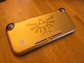 Nintendo Switch Lite Hyrule + hra KCD, záruka - 3