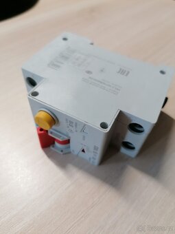 Proudový chránič - 3