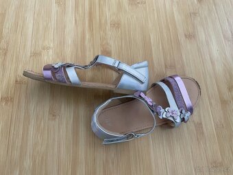 Dívčí sandály H&M - vel. 34 - 3