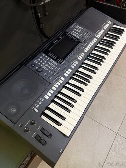 Klávesy Yamaha PSR S775 - 3