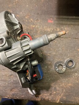 Motorek stěračů 5dveře - 3