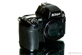 Nikon F100 TOP STAV - 3
