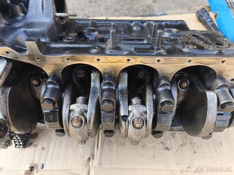 Motor Mercedes Benz 2,4 d 72 hp - 3