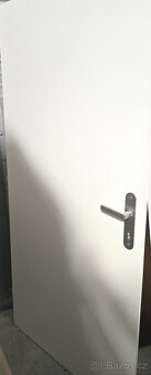 Vstupní protipožární dveře 90L - 3