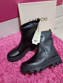 Nove kožené kozačky Chelsea boty Lasocki vel. 39 - 3