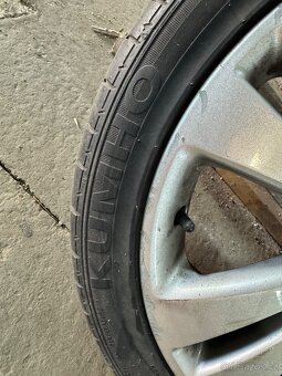 Kola 235/40 R18 - 3
