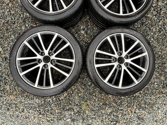 Alu kola na VW golf 6 R17 5x112 pneu 225/45/17 - 3