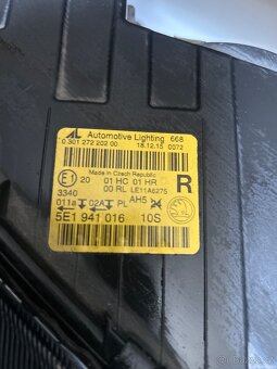 Škoda Octavia 3 pravé přední světlo - 3