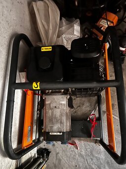 Medved skoro nová elektrocentrála 5kW - 3