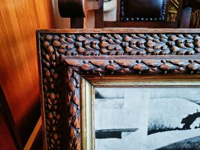 Dřevěný vyřezávaný ram. - 3