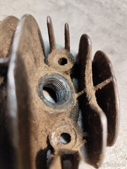 Hlava Jawa 550/555 - 3