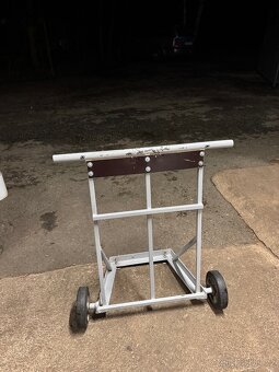 Pojízdný stojan na lodní motor - 3