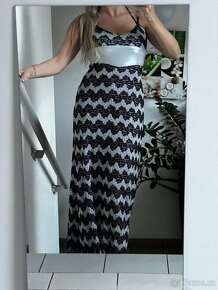 Dlouhé šaty s kamínky - 3