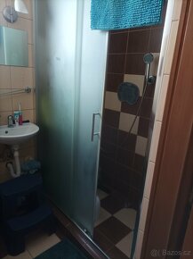 Umyvadlo zástěna sprchy - 3