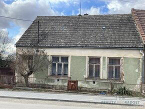 Prodej rodinného domu k rekonstrukci - 3