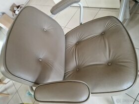 IKEA nabytek, PC stůl, kancelářská židle, kontejner, komody - 3