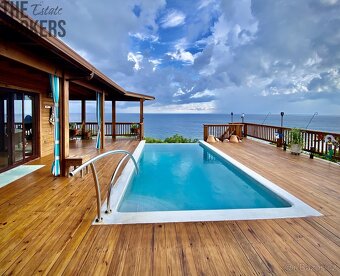 New Latitude, Calabash Bight - 3