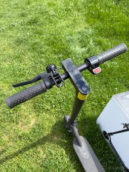 Koloběžka Xiaomi Mi Electric Scooter Pro 2 - 3