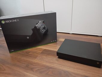 Xbox One X Set - 3
