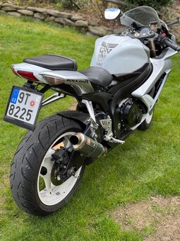 Suzuki GSX-R 600 - 3