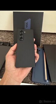Samsung Z Fold - 3