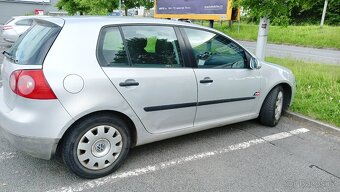 PRODAM golfa 5 1.9tdi. 77 kw 2005 rok - 3