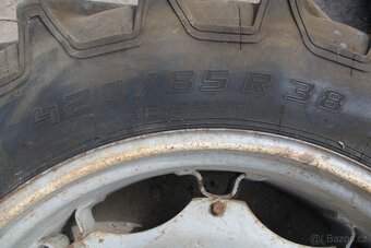 Zetor crystal zadní kola 16,9-38 nová pneu - 3