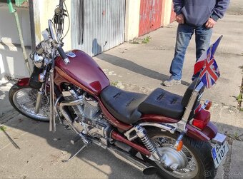 Suzuki Intruder VS 800 - 3
