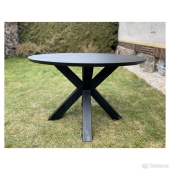 Kulatý jídelní stůl - Toro 125 cm - 3