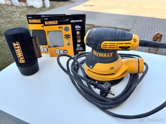Bruska DeWALT DWE6423-QS - 3