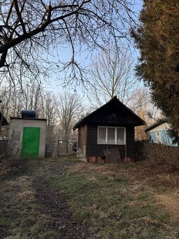 Prodej podílu 5/12 chaty 16 m², pozemek 1157 m² - 3