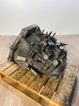 /// Převodovka Mini R50 manuální 5st. /// - 3