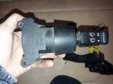 Přepínací páčky světlometů a stěračů - Ford - 3