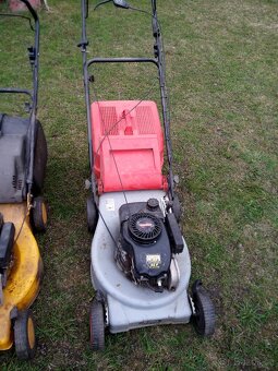 Dvě plně funkční sekačky  plus ND - 3