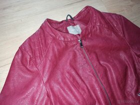 Koženková červená bunda vel. 40 - 3