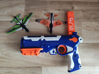 Pistole, puška - Nerf a Air Raiders - 3