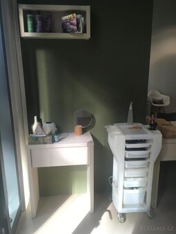 Kadeřnictví či nábytek a vybavení do obchodu - 3