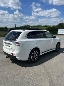 Mitsubishi Outlander, diesel 110kW, 7 míst, tažné, manuál - 3