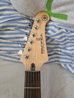 Yamaha Pacifica 112J BL + Marshall Code 25 (25W) - 3