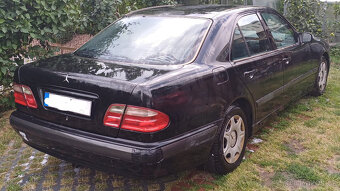 Mercedes-Benz E220 CDI 2000 W210, sedan, manuál, 367 000 km - 3