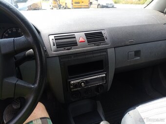 Fabia 1,4 16 v rok 2001 - 3