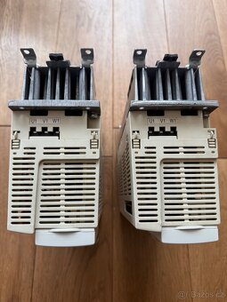 2x Frekvenční měnič ABB 2,2kw 3x380-480V - 3