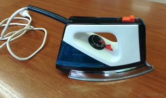 Retro napařovací žehlička - 3