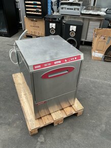 Myčka skla a drobného nádobí KOMEL F96 DGT. ZÁRUKA - 3