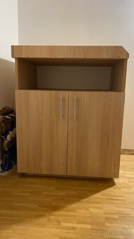 Přebalovací pult se skříňkou - 3